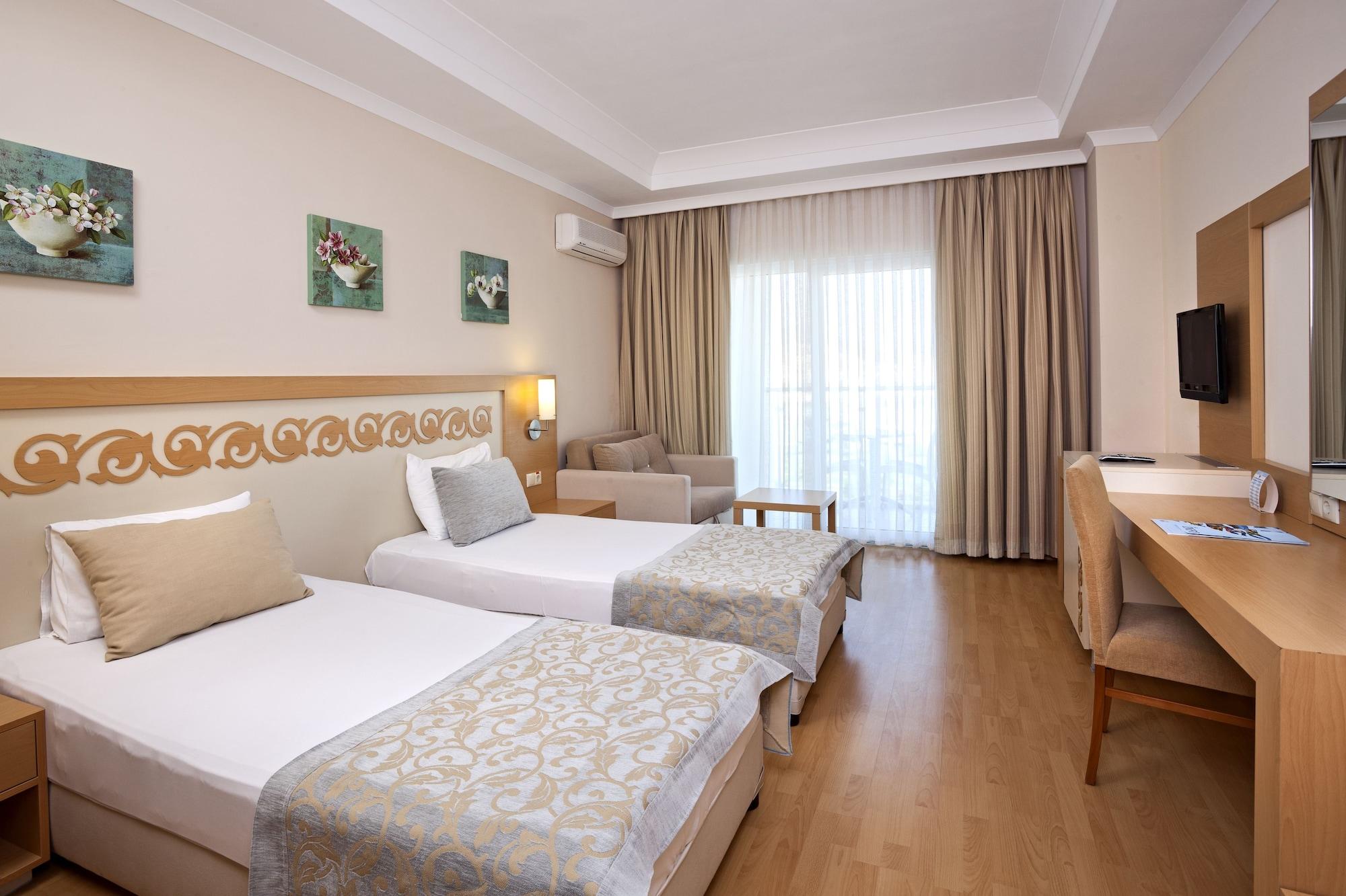 Titan Select Hotel Konaklı Exteriör bild