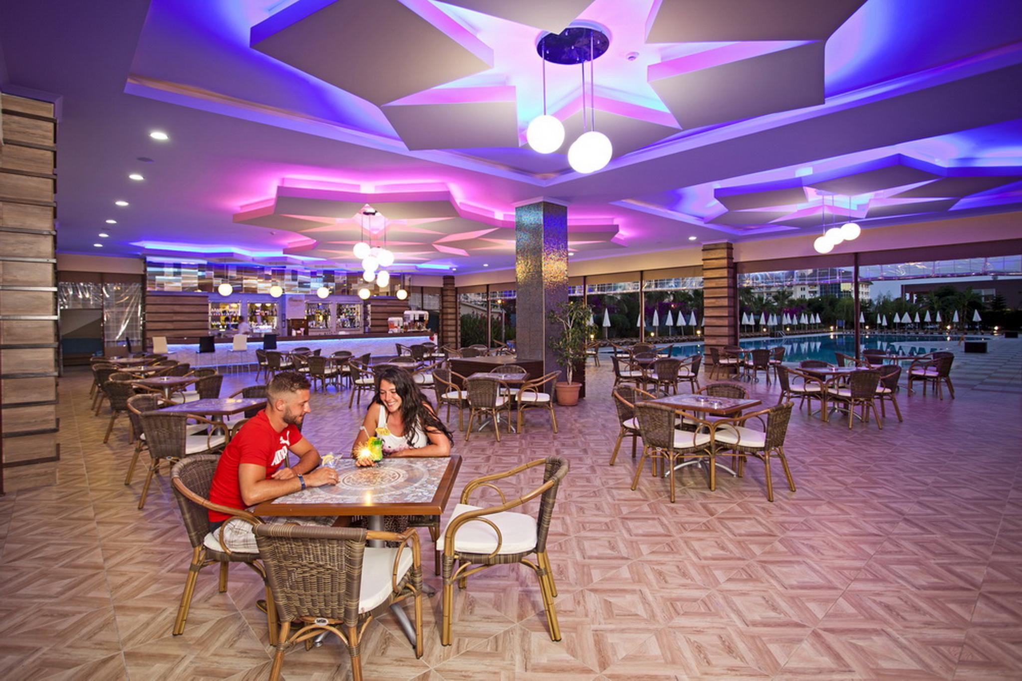 Titan Select Hotel Konaklı Exteriör bild