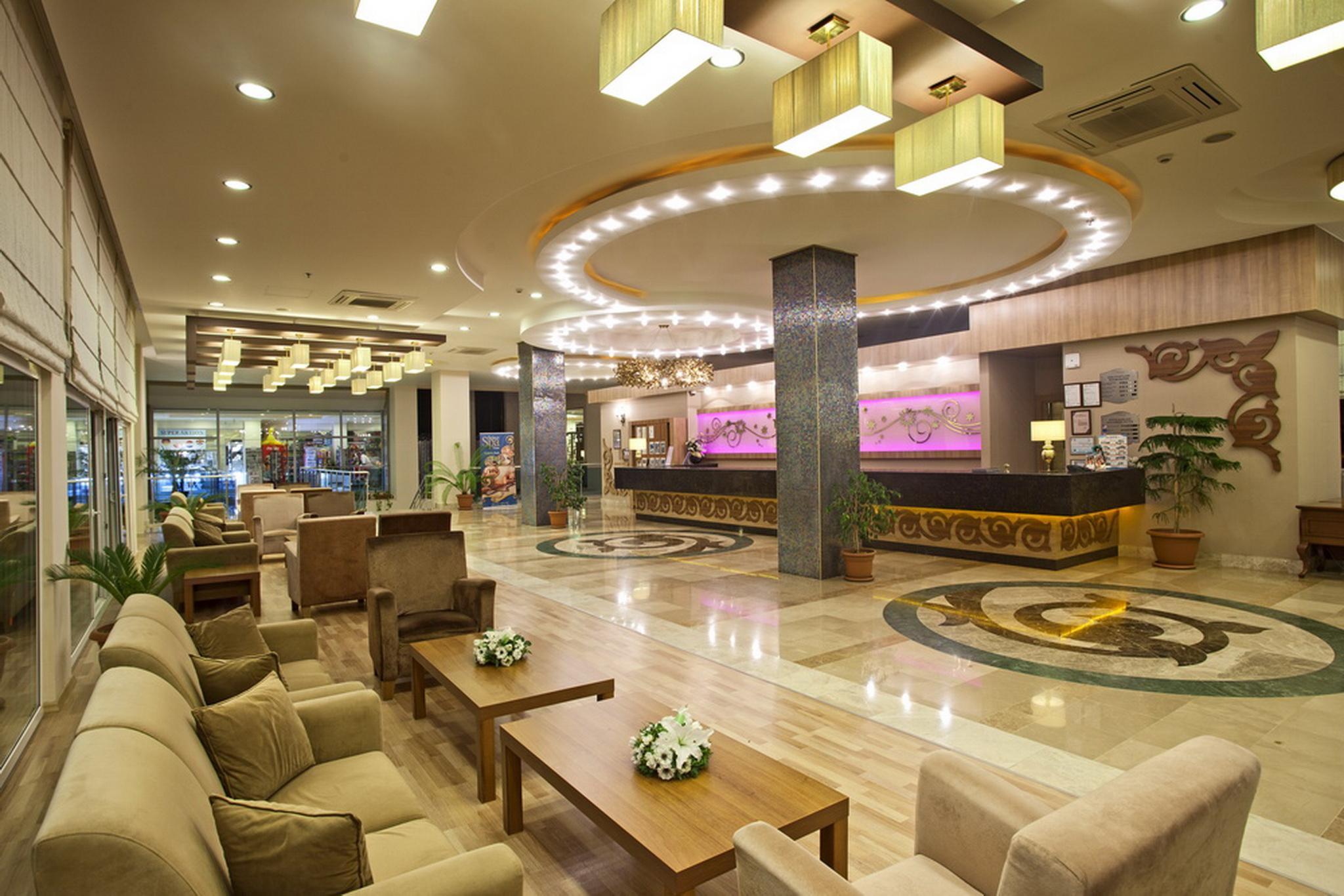Titan Select Hotel Konaklı Exteriör bild