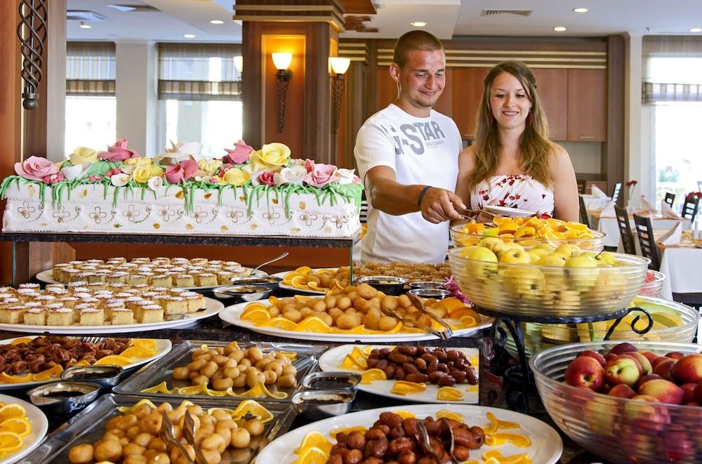 Titan Select Hotel Konaklı Exteriör bild