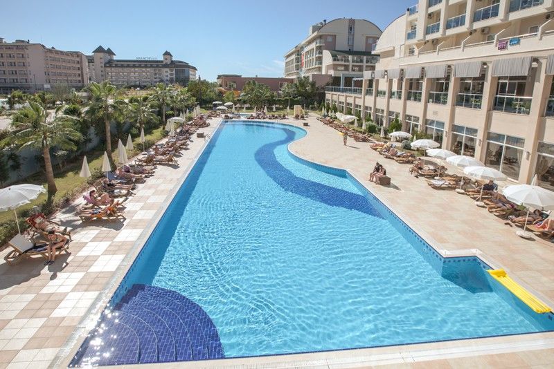 Titan Select Hotel Konaklı Exteriör bild